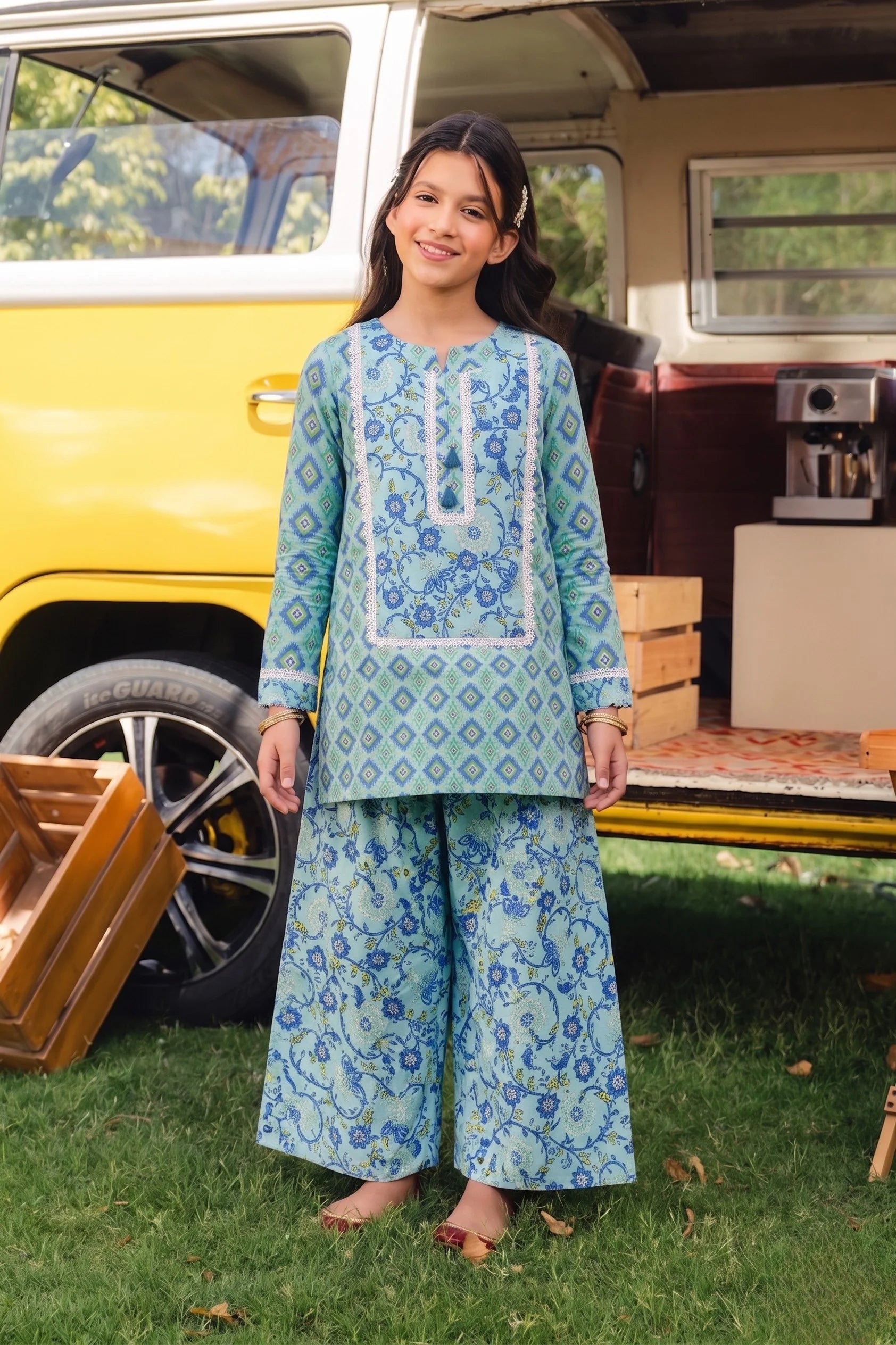Floral Print Digital Lawn Co-Ord Set with Traditional Farshi Shalwar